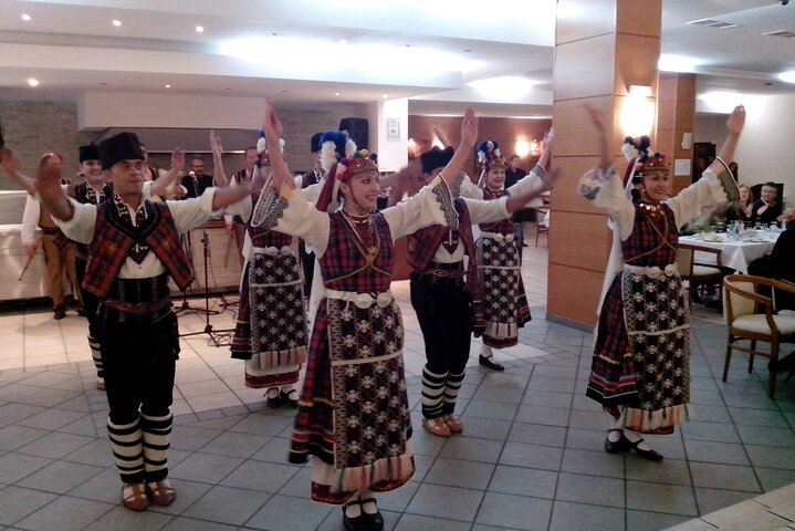 Learn to Dance Bulgarian Folklore