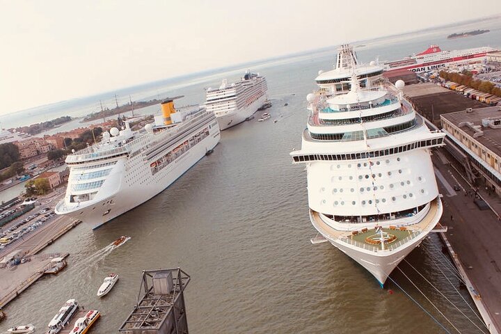 Transfer from Padova to Venice City Airport/Port or v.v.