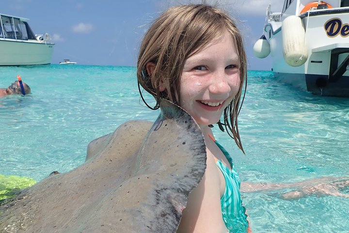 Starfish Point, Stingray City & Coral Garden (3-STOP Adventure)