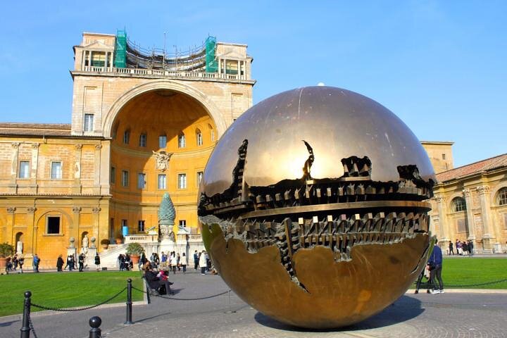 Vatican, Sistine Chapel & St. Peter Basilica Tour with Dome Lift