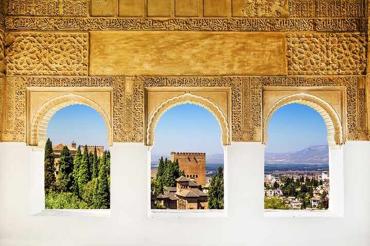 Private Tour With A Different Perspective of Alhambra