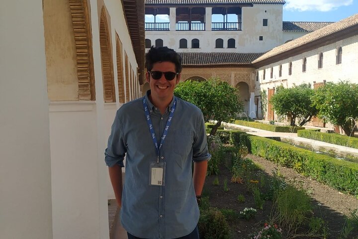 Private Tour With A Different Perspective of Alhambra