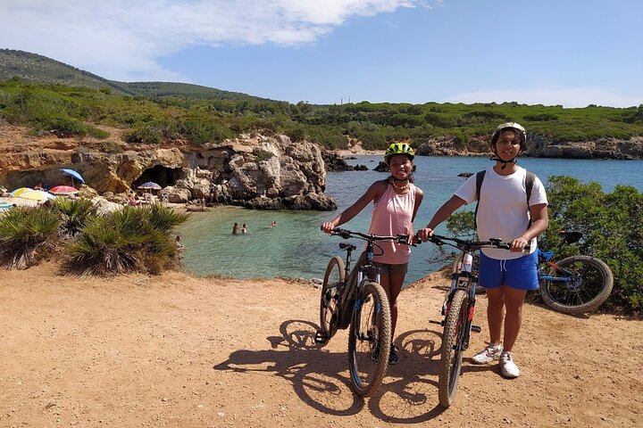 Alghero - Small Beaches Tour by E-bike more aperitif
