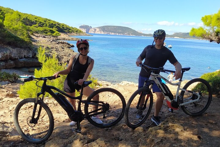 Alghero - Small Beaches Tour by E-bike more aperitif