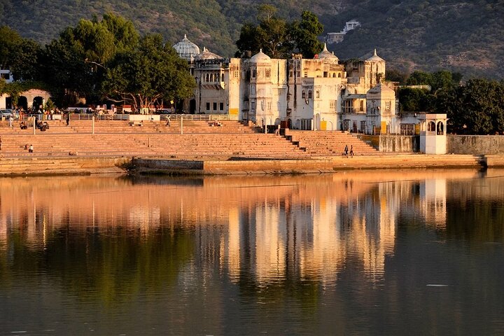 Walking tour of Pushkar with brunch