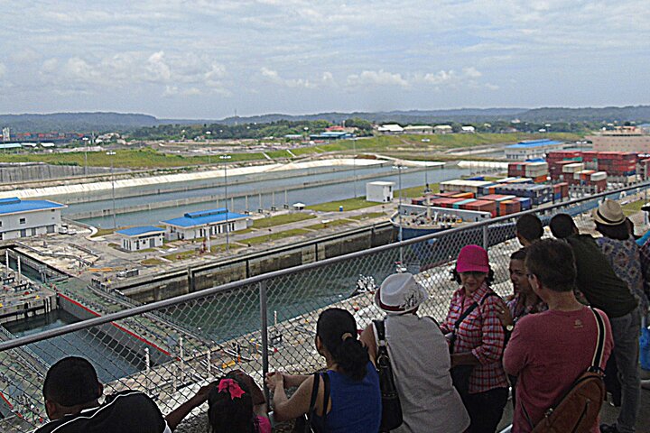 Cruiseline Excursion Colon: Rainforest, San Lorenzo Fort and Canal Expansion