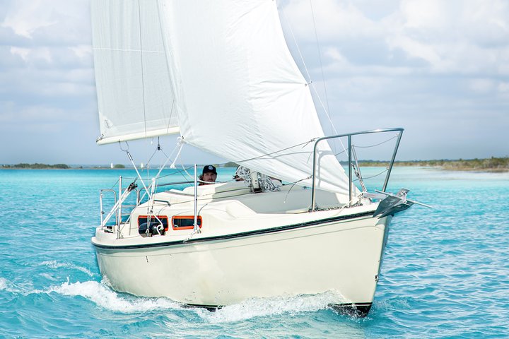 Sailing Tour through the Lagoon of the 7 Colors