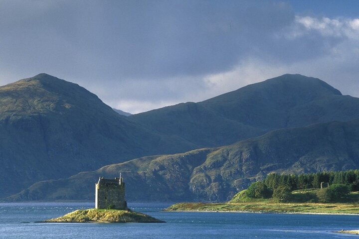 Oban, Highland Lochs, Glens,Castles and Glencoe Tour from Glasgow