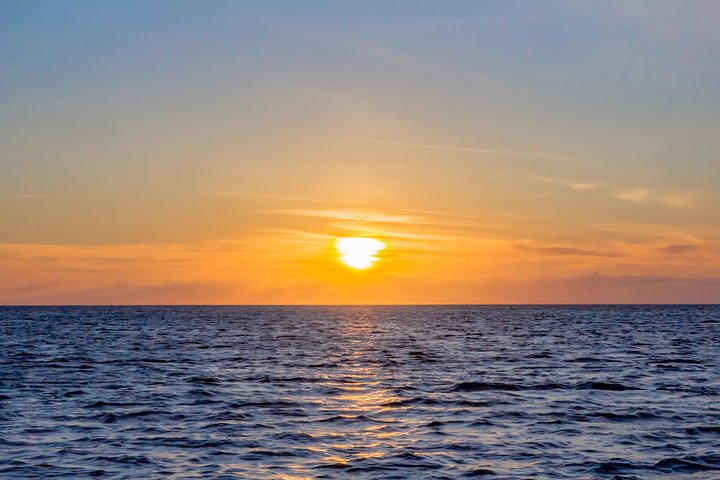 Aruba Sunset Sail Cruise Aboard The Dolphin Catamaran