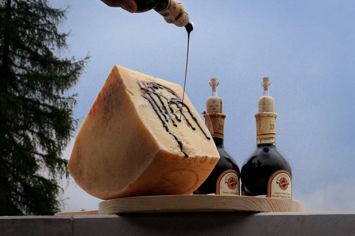Parmigiano-Reggiano and Parma Ham Small Group Tour