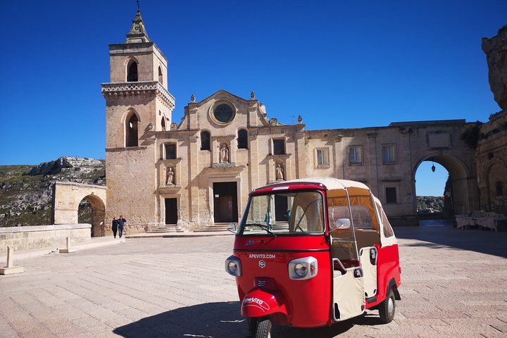 Tuk Tuk tour Matera - between History, legend and anecdotes