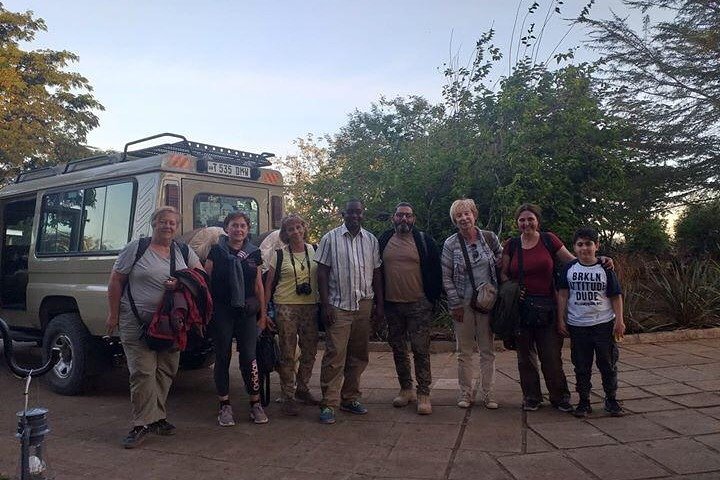 3 days group joining safari to Maasai Mara with a Land Cruiser Jeep
