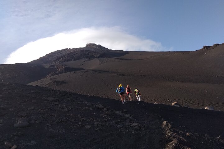 Ascent of Pico do Fogo, Fogo Volcano