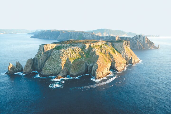 Tasman Island Cruises Day Tour from Hobart