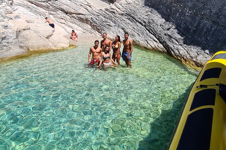 Blue cave & Hvar, 5 islands speed boat tour, luxuy seats in shade