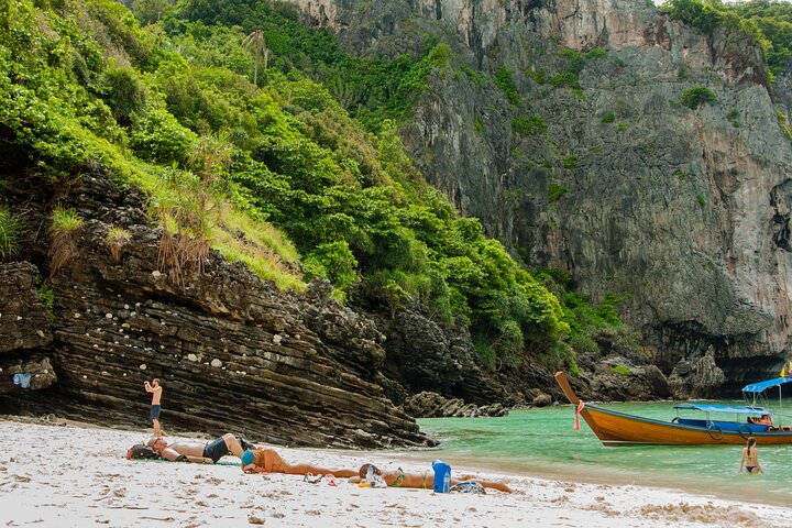 Full-Day Phi Phi Islands Tour with Lunch from Krabi