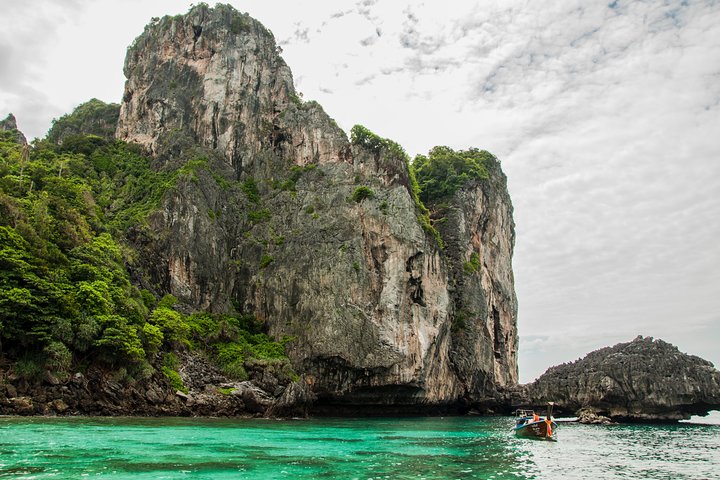 Full-Day Phi Phi Islands Tour with Lunch from Krabi
