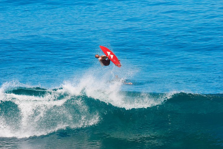 Initiation / Beginner surf lessons in Guadeloupe