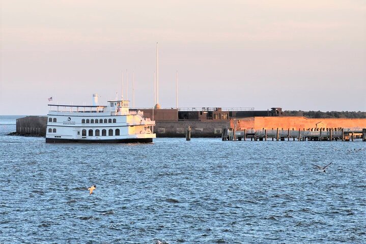 Fort Sumter Access and Self-Guided Tour with Roundtrip Ferry