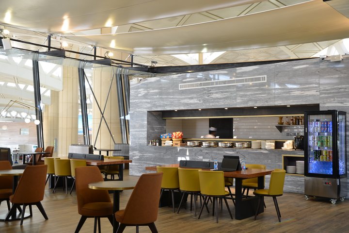 Riyadh King Khalid International Airport Plaza Premium Lounge