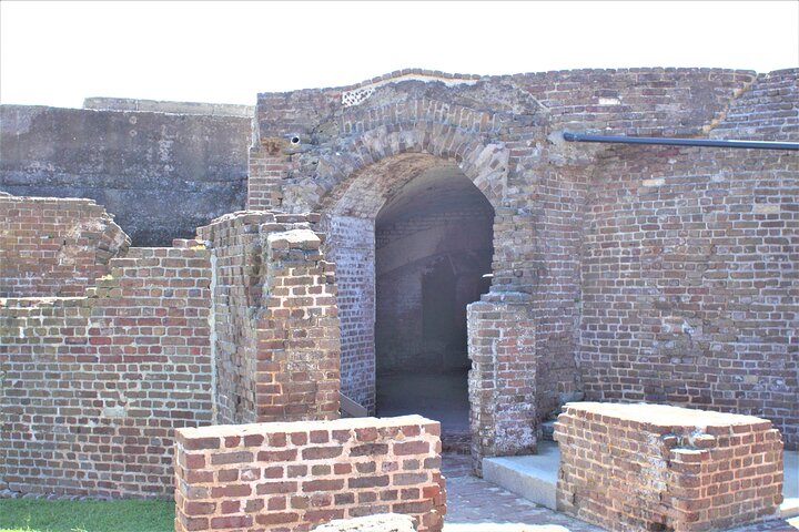 Fort Sumter Access and Self-Guided Tour with Roundtrip Ferry