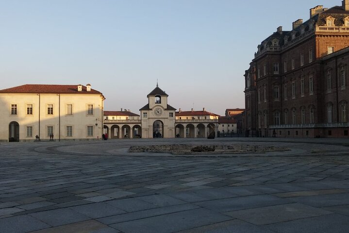 Turin: Reggia of Venaria guided experience