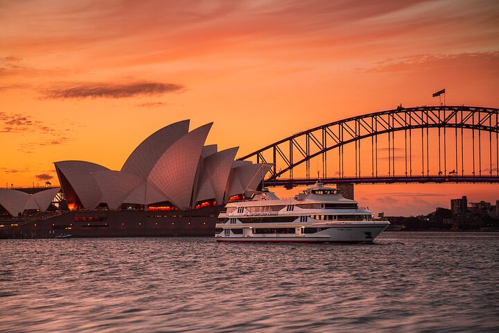 Sydney Harbour 3-Course Early Dinner Cruise from Darling Harbour