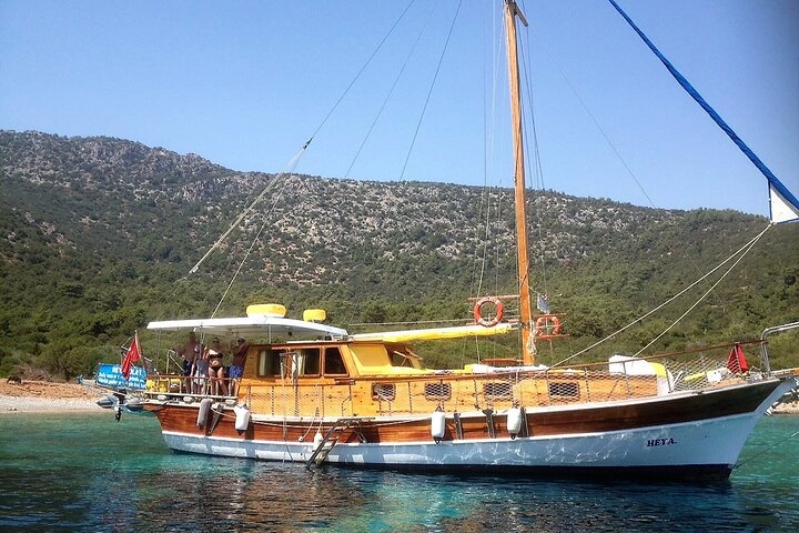 Bodrum Private Luxury Gulet Cruise – Swim, Lunch, Hidden Bays