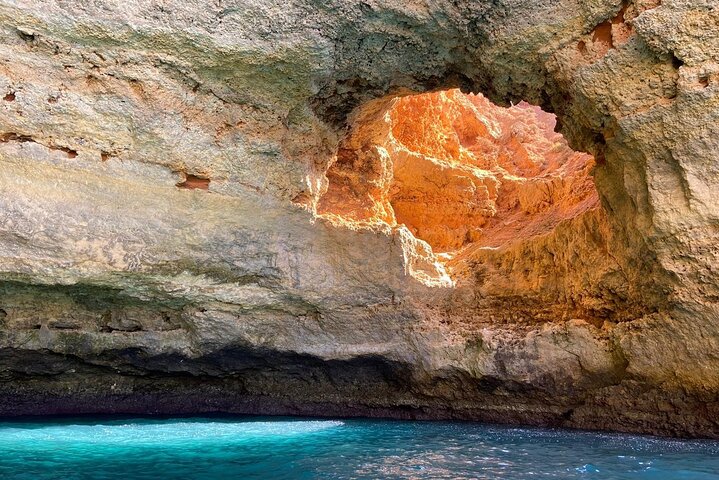 Portimão: Benagil Caves Speedboat Tour