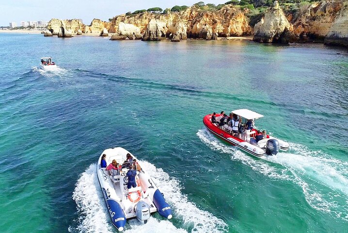 Portimão: Benagil Caves Speedboat Tour