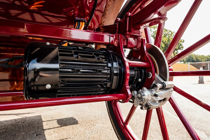 first electrical carriage in town - guided City Tours - Leipzig