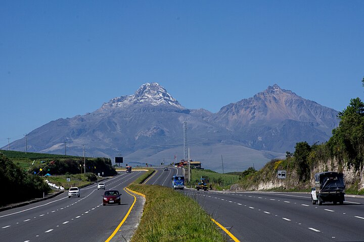 Quito to Cuenca 4 or 5-Day Tour with Cotopaxi, Quilotoa, Baños and Chimborazo