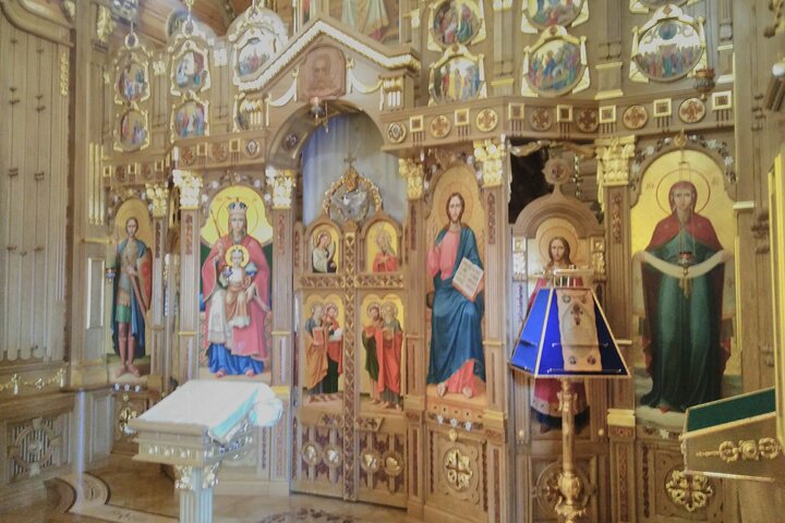 Private Tour Ukrainian President Yanukovych's Residence from Kyiv