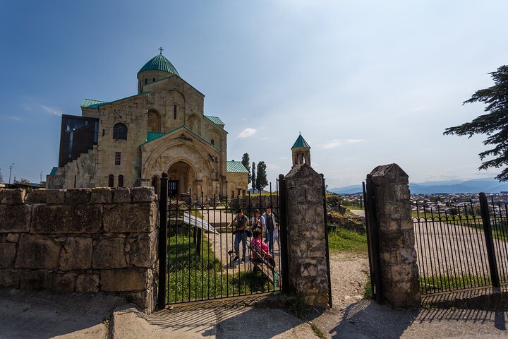 Kazbegi - Kutaisi Shared Transfer
