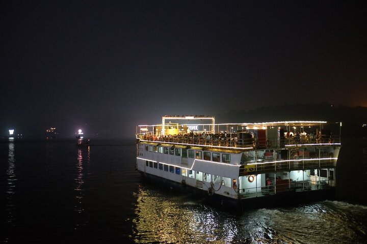 Paradise Dinner Cruise