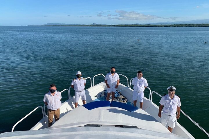 Full Day Tour to Tortuga Island from San José
