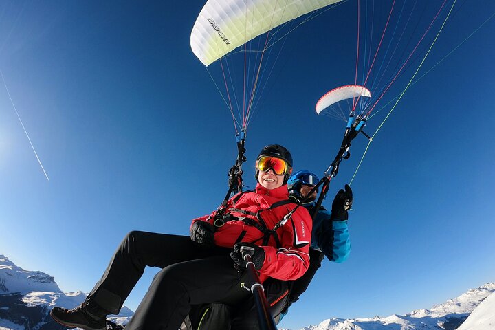 DAVOS: Paragliding For 2 Passengers - Together In The Air! (Video&Photos Incl.)