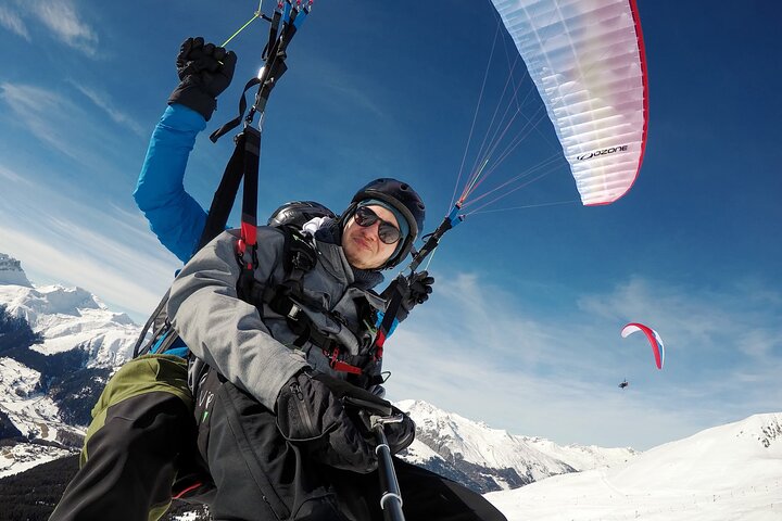 DAVOS: Paragliding For 2 Passengers - Together In The Air! (Video&Photos Incl.)