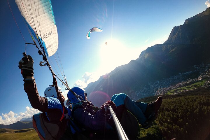 DAVOS: Paragliding For 2 Passengers - Together In The Air! (Video&Photos Incl.)