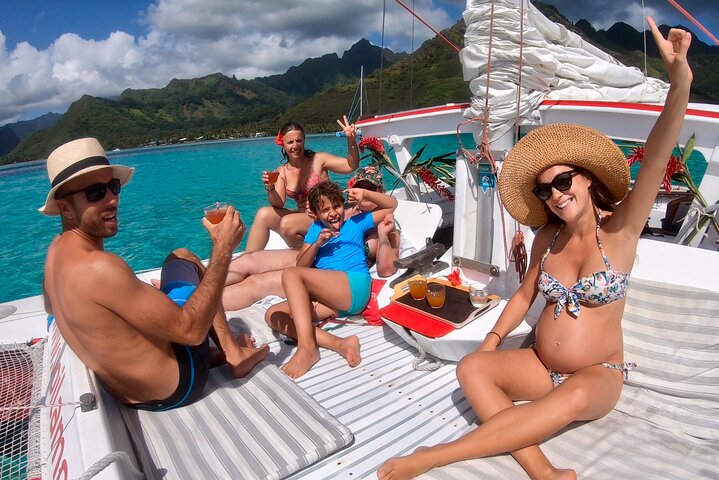 PRIVATE Half Day Tour : Moorea Snorkeling & Sailing on a Catamaran named Taboo