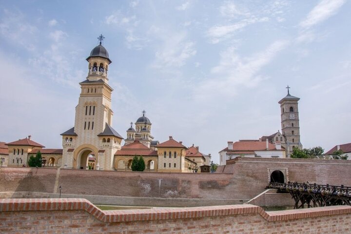 Tour to Corvin Castle in Hunedoara & Alba Iulia