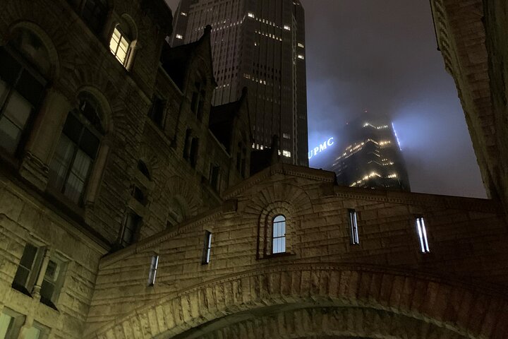 Black & Ghost Tour