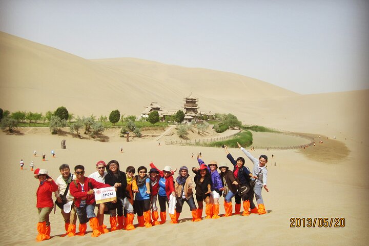 5 Days Silk Road Tour of Dunhuang Mogao Grottoes & Zhangye Danxia Landscape