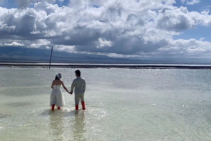 Private Day Tour to Qinghai Lake and Chaka Salt Lake from Xining