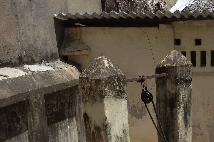 Explore Srinivasa Ramanujan House and Kumbakonam Temples with Lunch