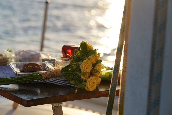 Gastronomic Experience aboard a Sailboat in Porto Alegre