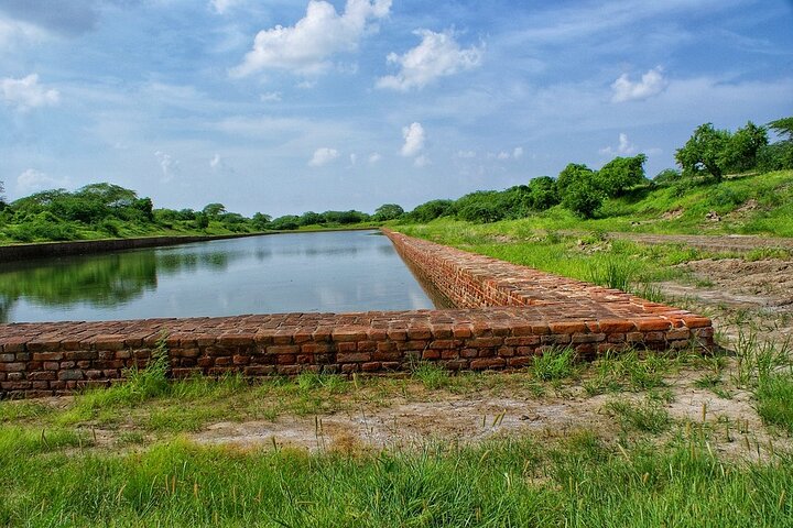 Explore Lothal & Uthellya From Ahmedabad