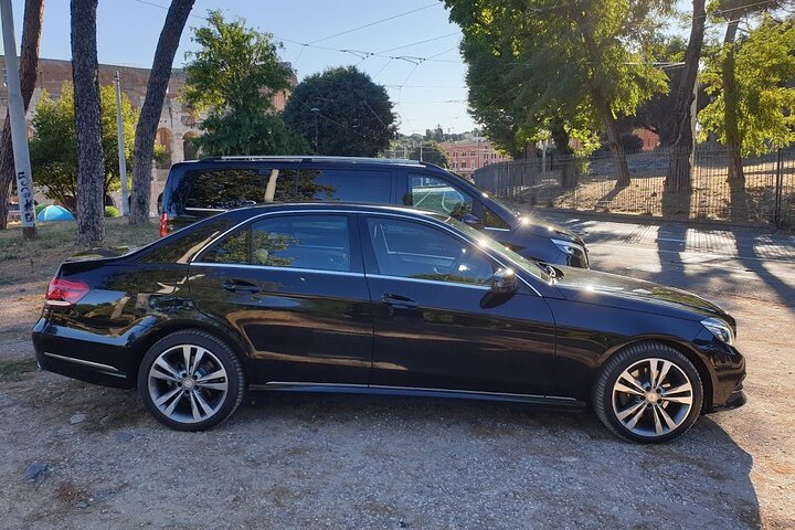 Civitavecchia Private Transfer: From the Port to Rome Airport