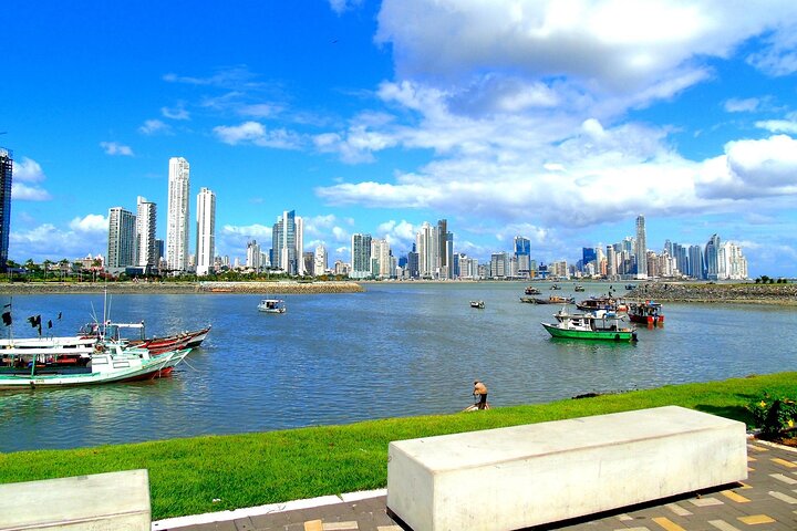 Cruiseline Excursion Colon: Panama City tour and Miraflores Locks