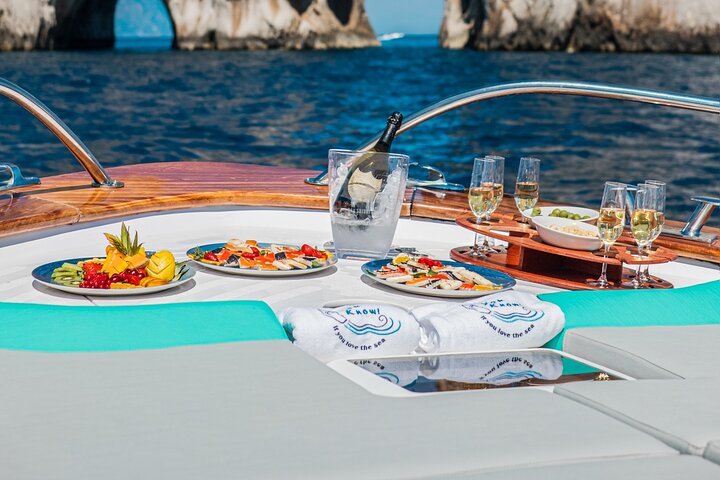 Capri Private Boat Tour from Sorrento, Positano or Naples